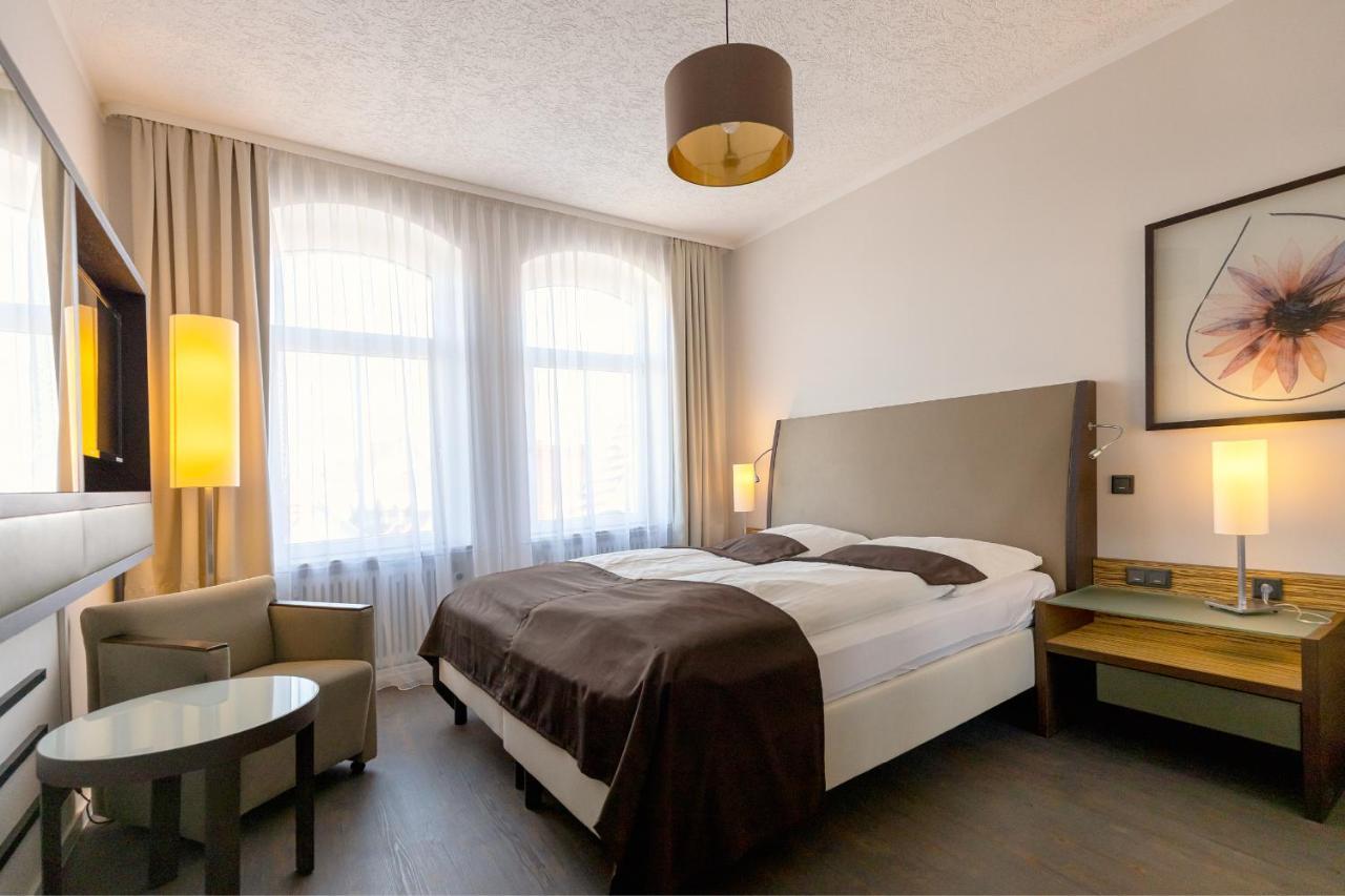 ארפורט Hotel Garni " Am Domplatz" מראה חיצוני תמונה