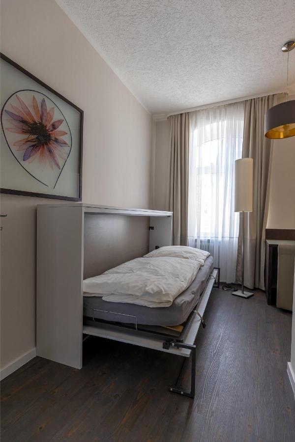 ארפורט Hotel Garni " Am Domplatz" מראה חיצוני תמונה