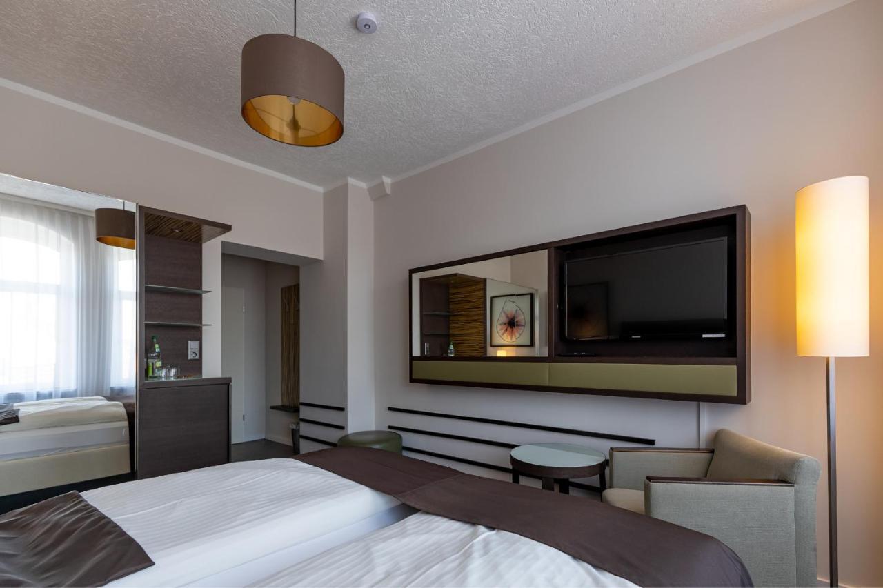 ארפורט Hotel Garni " Am Domplatz" מראה חיצוני תמונה