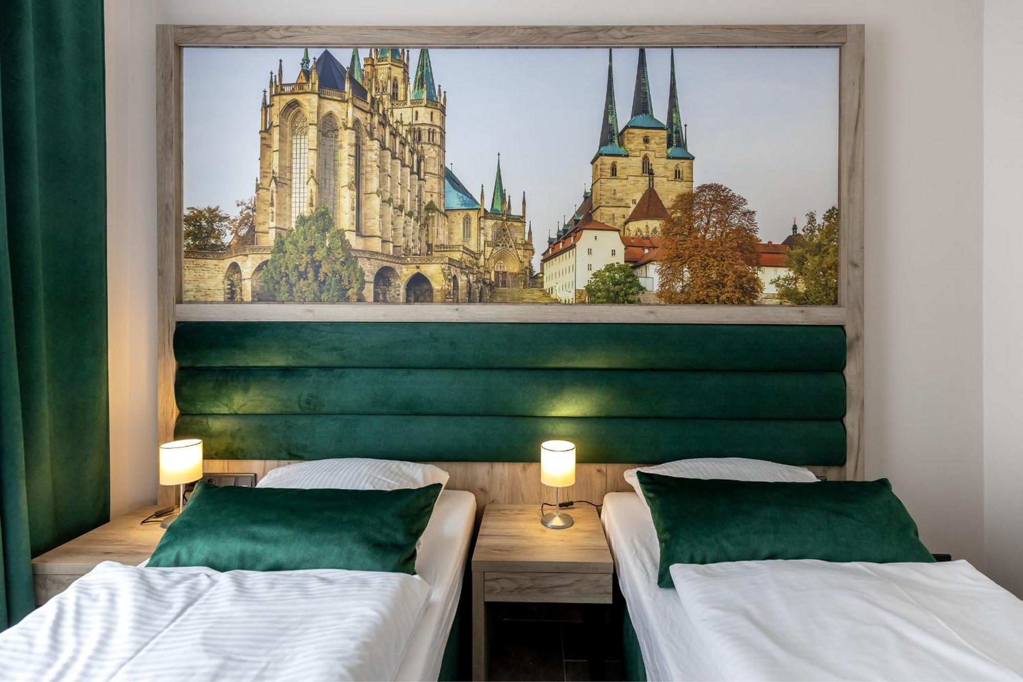 ארפורט Hotel Garni " Am Domplatz" מראה חיצוני תמונה