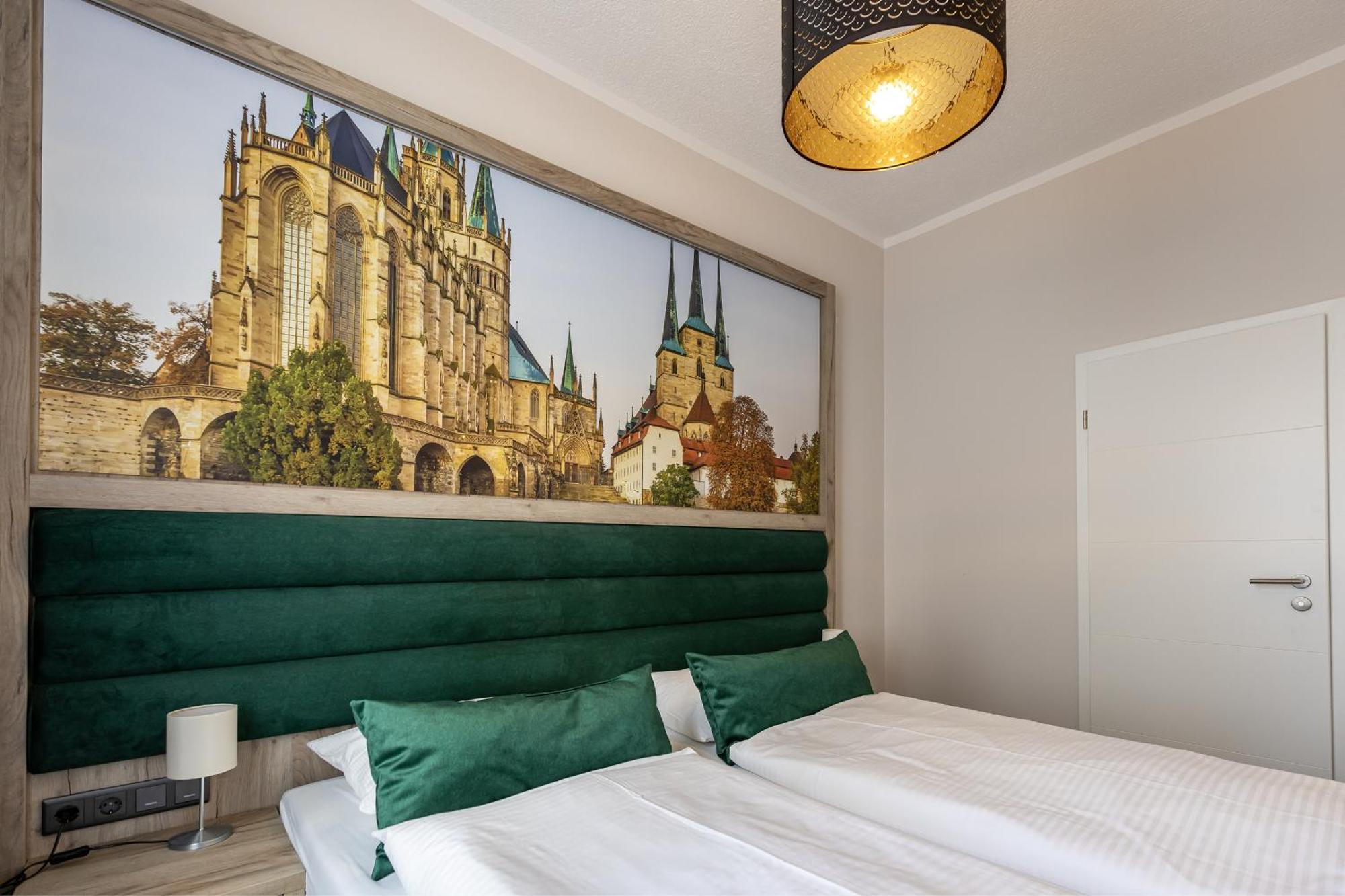 ארפורט Hotel Garni " Am Domplatz" מראה חיצוני תמונה
