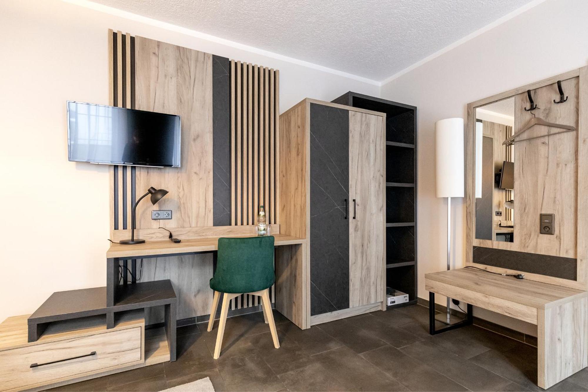 ארפורט Hotel Garni " Am Domplatz" מראה חיצוני תמונה